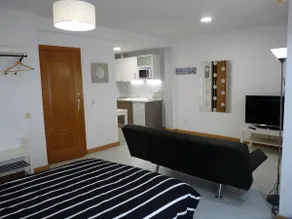 MODERN DOWNTOWN CIUDAD-SUNNY LOFT! - Image 4