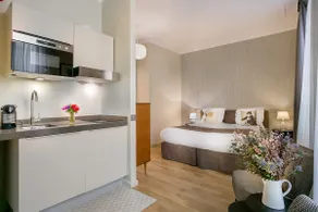 Cosy and Calm parisian studio - Image 2
