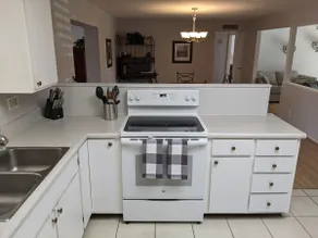 Peaceful Retreat Home in 55+. Golf, Fishing & Emergency Services in Community. - Image 5