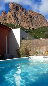 Charming 2 bedroom country home pool access - Image 3
