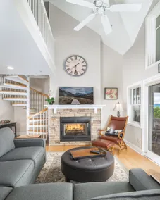 Retreat on the Ridge - Updated Top Floor Condo! - Image 4