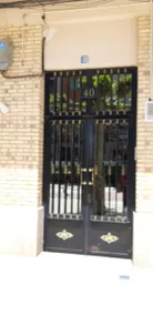 El Conde Apartments - Image 5