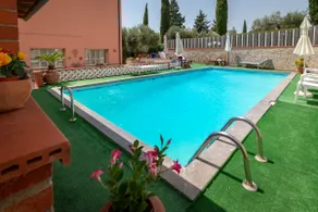 Lagoon View Apartment on a Hill - Image 3