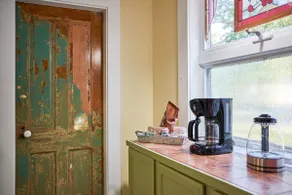 Port City Cottage - Image 4