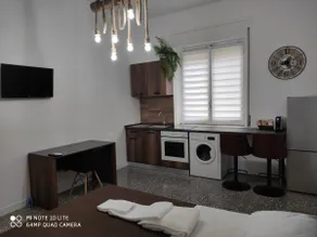 Studio apartment in the city center - Image 3
