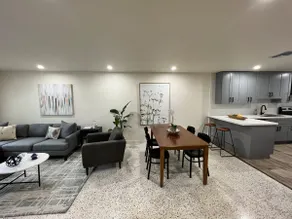 Spacious, elegant, open concept 2/2 Duplex (1226) - Image 5