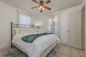 Holiday Bryan Escape 1BR w/ Yard Near Kyle Field - Image 4