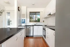 2BR Apartment Close to Manuka Oval - Image 3