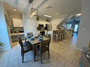 Family Friendly 3Bedroom Townhome w/Pool & Beach! - Image 2