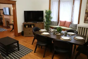 Gorgeous Queen West Apartments - Main Floor - Image 2