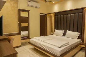 Moin Mahal Residency - Image 4