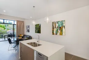 Round About Bulimba - Executive 3BR Bulimba apartment near Oxford St shops and restaurants - Image 2