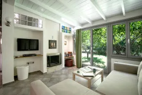 house in the garden - Image 2