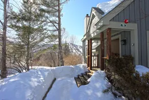 Beautiful 4 BR Townhome minutes from Mt Snow - Image 4