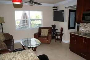 Beachside Singer Island 1Br Villa - Image 3