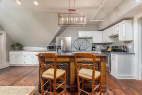 Historic Penthouse w/ Lux King Bed Sleeps 6 - Image 5
