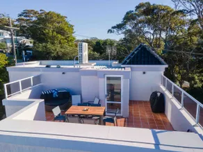 Spacious 4-Level Home w/ Rooftop Bar & Ocean Views - Image 5
