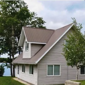 Lakefront Four Seasons Cottage with a View - Image 4
