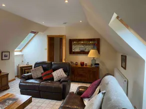 Cosy cottage with 2 double bedrooms. Sleeps 4. - Image 2