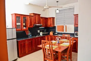 Sparkling 3BR Apt-2 Min to essentials & fast WIFI - Image 5
