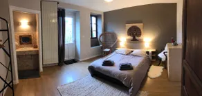 Graine de Douceur Jura- Chille house with garden 2 to 8 persons - Image 4
