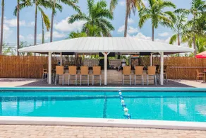 Sombrero Beach Tropical Getaway - Image 5