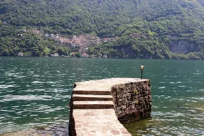 House on the lake shore of Laglio - Image 4