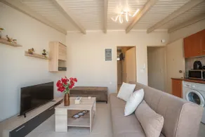 Zante's dream Downtown Apartments - Image 2