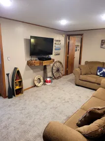 Lake view!Close to town. 2 bedroom.Newly remodeled - Image 2