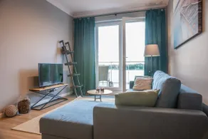 Apartment with a terrace overlooking the lake - Image 3