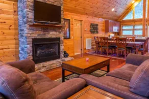 Eagle's Nest Mountain Cabin - Image 3