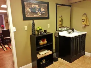 Super Spacious Villa| Near 6 Flags & Hidden Valley - Image 2