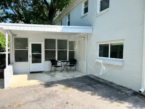 Guest Suite - 10 Minutes from Downtown - Image 4