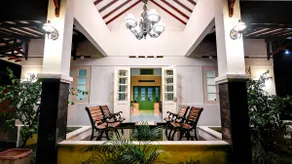 Family Vacation House in Sultan Palace Area - Image 4