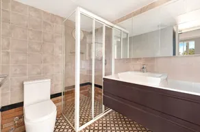 2BR Apartment Close to Manuka Oval - Image 2