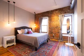 Historic 1,200 SF Loft. Best spot in Prescott! - Image 2