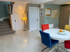 Boutique Holiday Home - Two Beaches 500m - Image 4