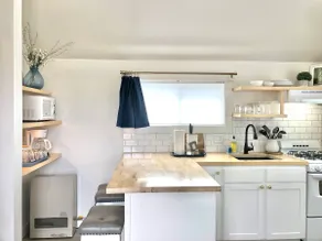 Modern Mini Downtown Arcata Guest House - Image 3