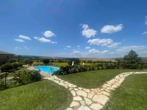Romantic cottage in Tuscany with pool and garden - Image 2