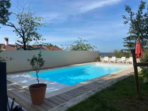 Air-conditioned outbuilding with terrace and pool - Image 3