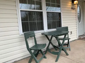 Affordable 3BR Near Penn State | Sleeps 8 - Image 5