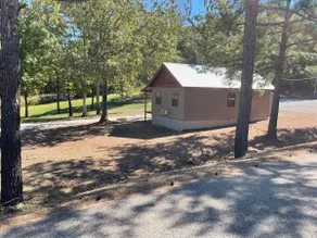Long Spur 2-BR Secluded Cabin - Image 5