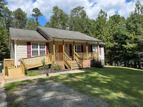 Modern and Spacious cottage, centrally located - Image 2