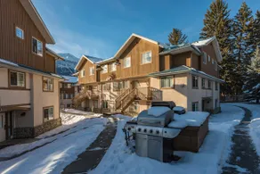 Gemütliches 2-stöckiges Chalet mit Bergblick, 2 Schlafzimmer, 1,5 Schlafzimmer, Whirlpool, Grill - Image 3