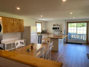 Beautiful centennial, fully renovated, air conditioning - Image 3
