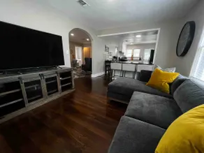 1 block from TTU - fully remodeled 3/2 - Image 2