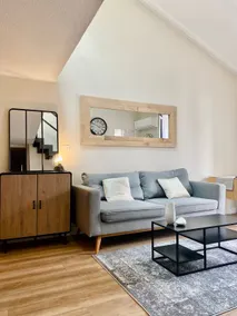 Beautiful cozy apartment with air conditioning and parking - Image 4