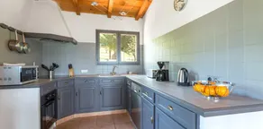 Exceptional sheepfold overlooking the Gulf of Valinco - Image 4