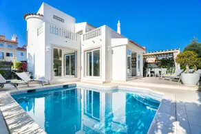 WHome | Prime Hideaway Luxury Villa - Image 2