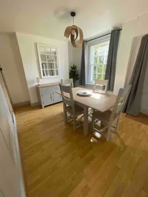 Cosy cottage in the heart of Taunton with parking - Image 3